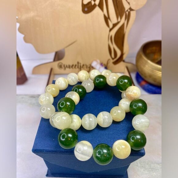 Handmade Mixed Green & Cream Banded Jade Bracelet Set - Picture 8 of 8